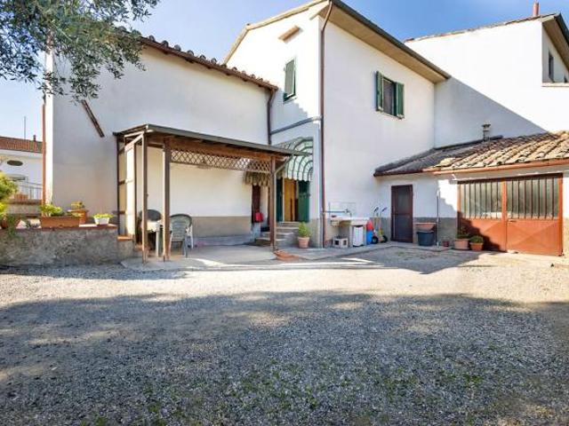 Porzione di casa in vendita a Santa Maria a Monte 160 mq Rif: 1356843