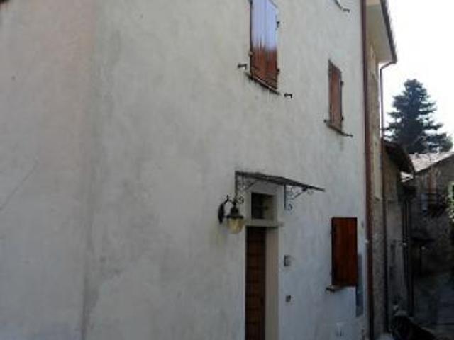 Porzione di casa in vendita a Stazzema