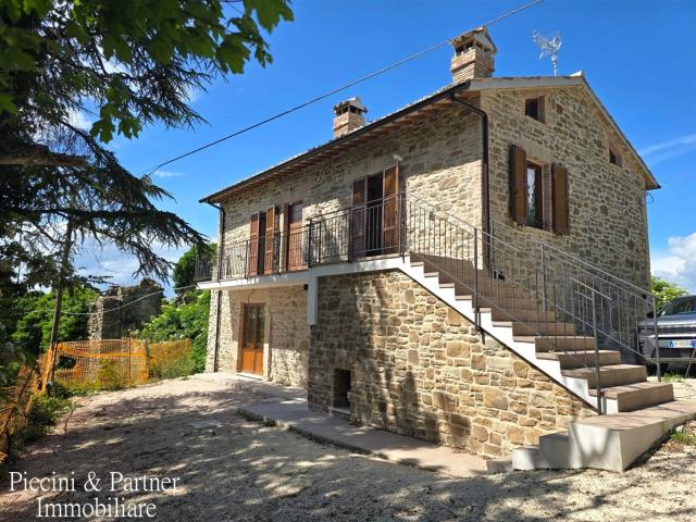 Porzione Di Casale Ristrutturato In Vendita Ad Assisi 134m² Assisi
