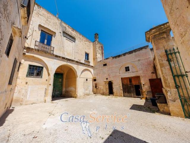Porzione di palazzo d’epoca con volte a stella