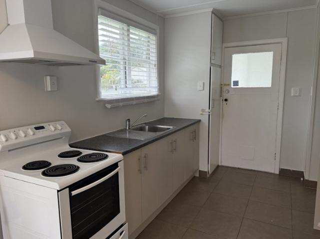 porirua east, 3 bedrooms