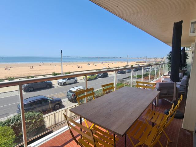 PORNICHET, SUPERBE T4 FACE MER DE 99,43 M²