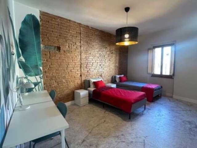 Posti letto in appartamento condiviso con 3 camere da letto in affitto, Firenze la stanza è s