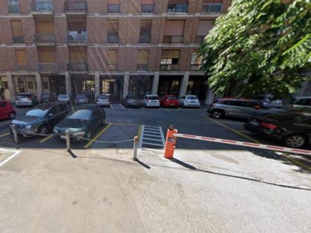 posto auto non esclusivo