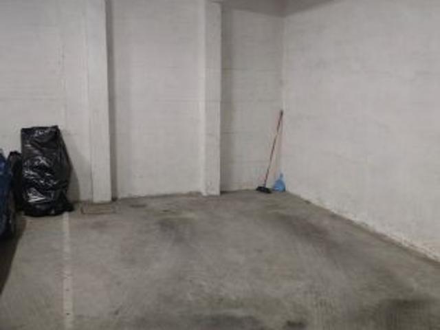 POSTO AUTO COPERTO CON ANNESSA CANTINA