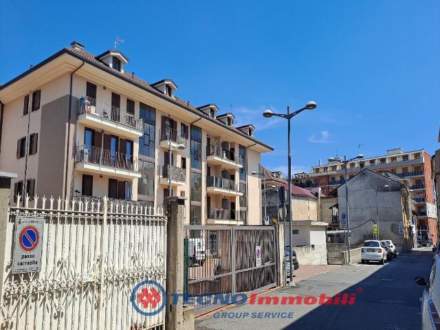 Posto auto coperto con box a Settimo Torinese