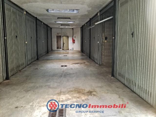 Posto auto coperto in affitto a Settimo Torinese