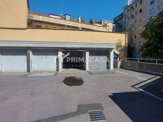 Posto auto in affitto a Milano