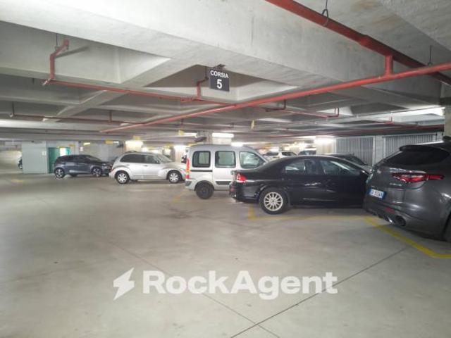 Posto auto in vendita a Torino