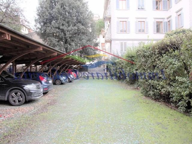 Posto auto in vendita a Firenze