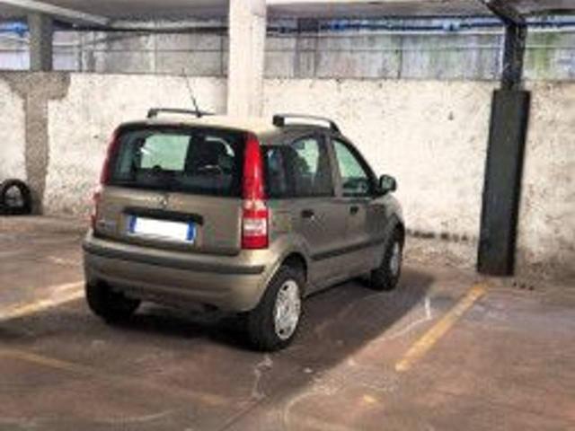 Posto auto in vendita a Roma