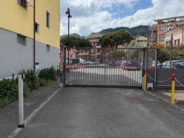 Posto auto scoperto da ristrutturare in via alla basilica dei fieschi 2/a, Cogorno