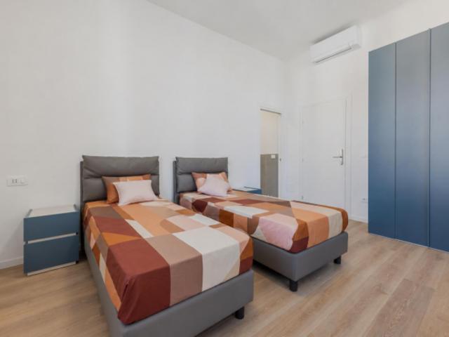 Posto in doppia + bagno privato [TS_PSC39 B_D23]