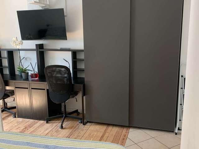 Posto letto in Via Vincenzo Maria Miglietti, Torino di 75 m² con 2 camere