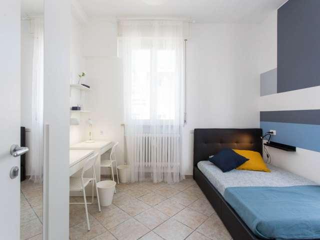 Posto letto in affitto in appartamento con 2 camere da letto a Bovisa, Milano