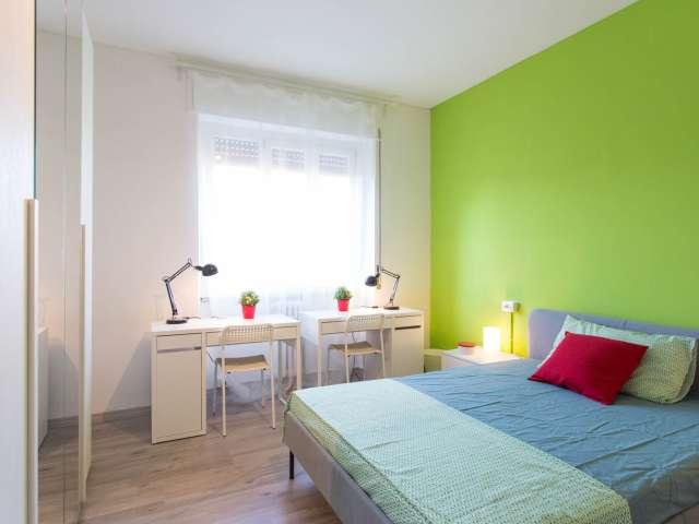 Posto letto in affitto in appartamento con 2 camere da letto a Milano