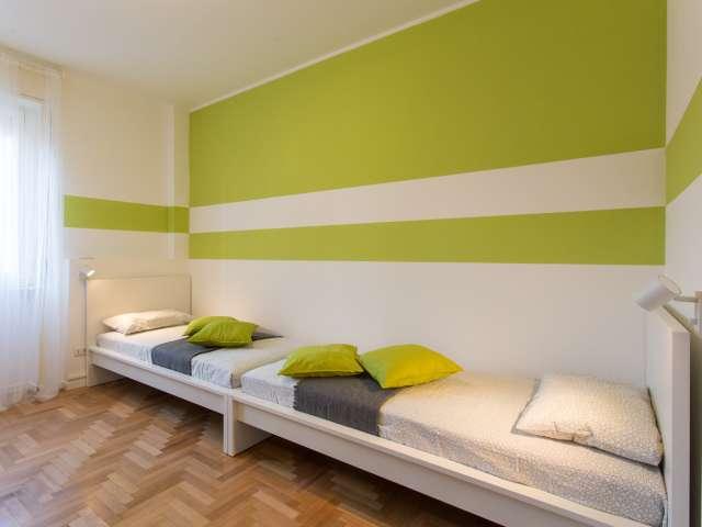 Posto letto in affitto in appartamento con 2 camere da letto a Milano