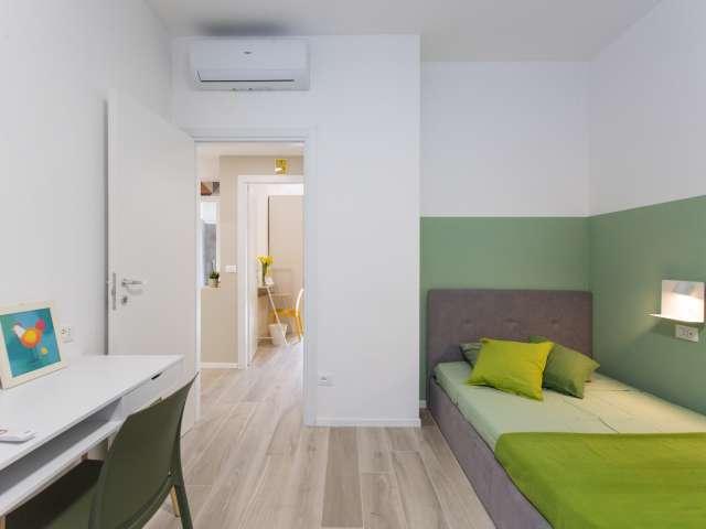 Posto letto in affitto in appartamento con 2 camere da letto a Milano