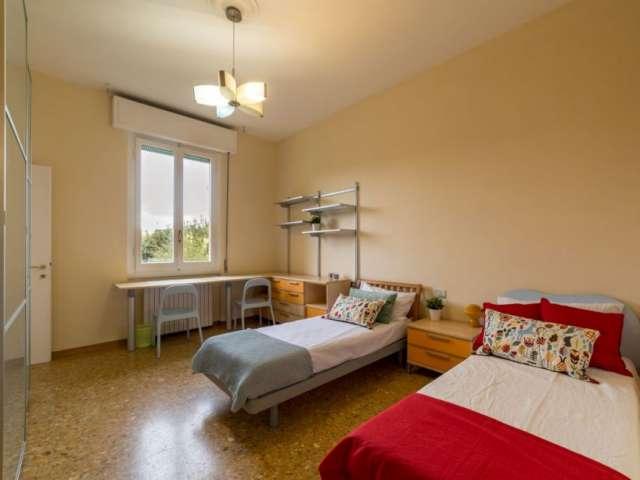 Posto letto in affitto in appartamento con 4 camere da letto a Firenze