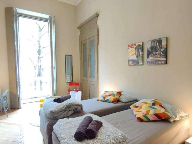 Posto letto in affitto in appartamento con 6 camere nel Quadrilatero, Torino