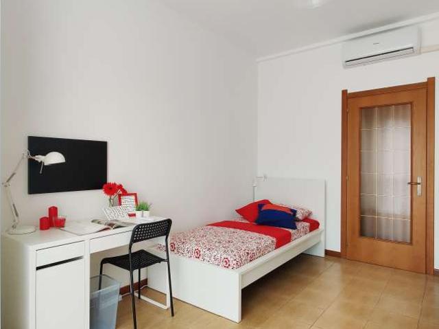 Posto letto in affitto in camera condivisa a Milano
