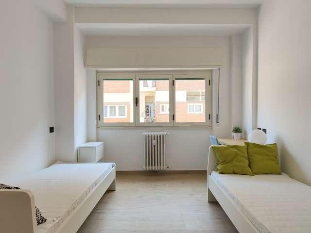 Posto letto in appartamento condiviso in affitto, Ex OM Morivione, Milano