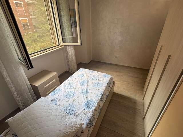 Posto letto in camera condivisa, appartamento con 3 camere da letto in affitto a Loreto