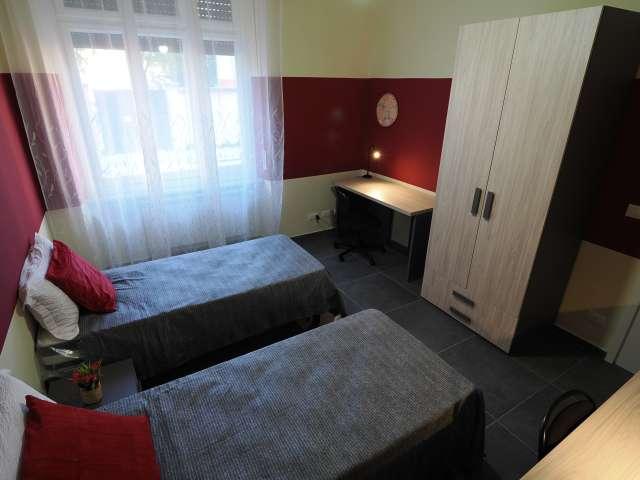 Posto letto in camera condivisa in affitto in appartamento a Torino