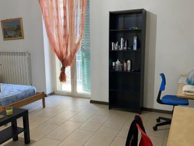 Posto letto in doppia per atudentessa