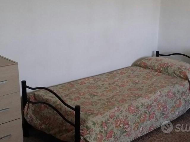 Posto letto in stanza doppia per donna