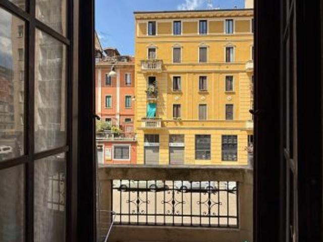 Posto letto singolo in ampia stanza doppia Milano Citt studi M4