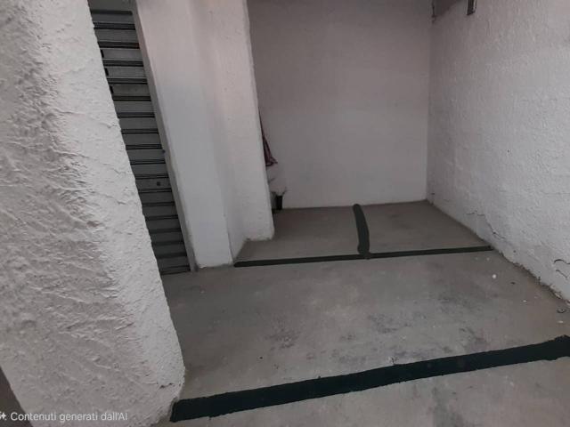 Posto moto in affitto a Portici