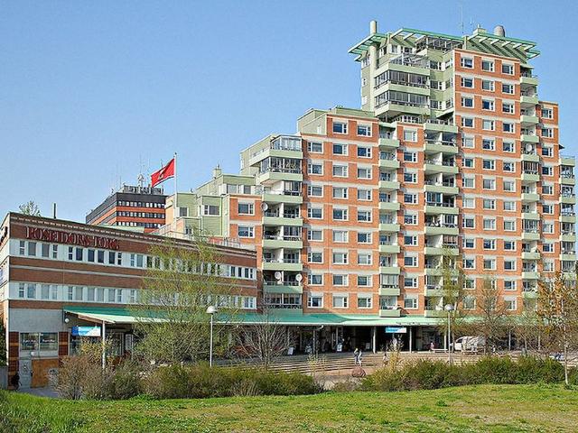 Poseidons Torg 7, Handen