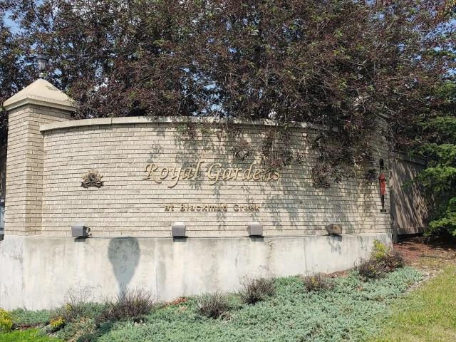 POSH ROYAL GARDENS GATED COMMUNITY