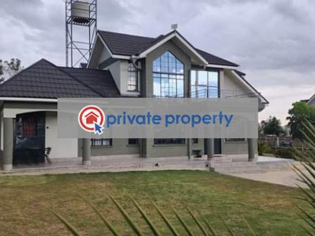 Posh 5 Bedroom Mansion On 0.5 Acres