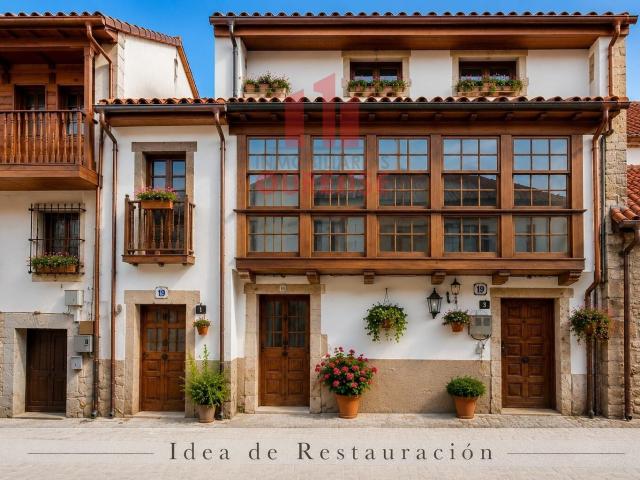 POSIBILIDAD DE ADQUIRIR DOS EDIFICIOS COLINDANTES EN EL CASCO HISTÓRICO DE OURENSE