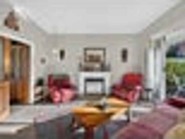 Position Perfect in the Heart of Lyttelton