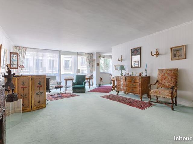 Potentiel. Appartement familial à rénover. 110m²