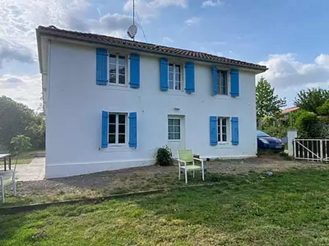 Pouillon 40350 Achat / Vente maison 5 pièces t5 au dernier étage terrasse