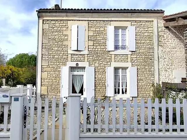 Poursay Garnaud 17400 Achat / Vente maison 4 pièces t4 terrasse