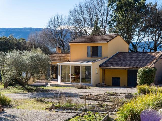 Pourrieres 4 pièces 110 m2
