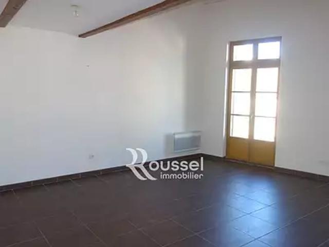 Poussan 34560 Location appartement 3 pièces t3 au dernier étage
