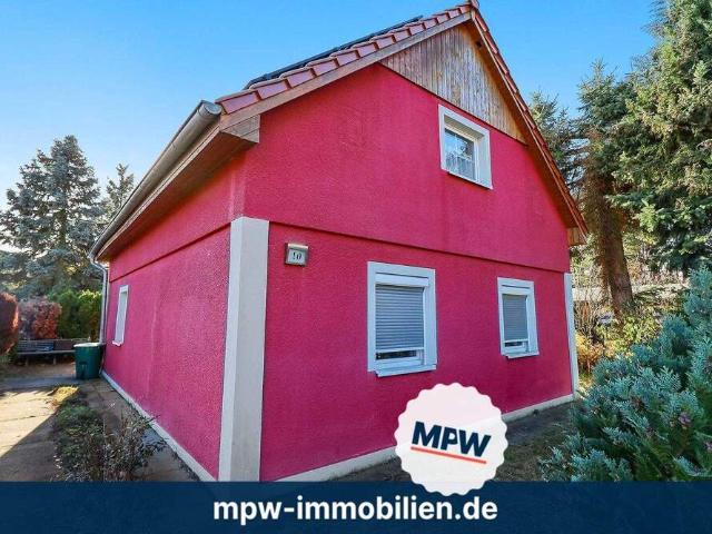 Power auf dem Dach: Ein Haus, das Farbe und Stil bekennt