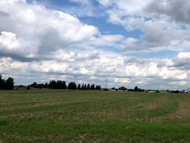 Powstańców 15 940 m², Błonie