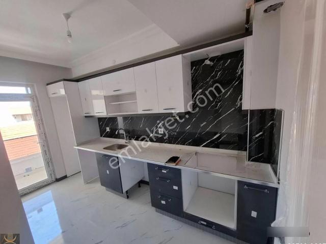 Poyraz Emlak'tan Emek Mah.dilek Cad.ve Kapalıpazar Yakını 2+0 60m2 Daire