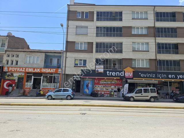 Poyraz Emlak'tan Emek Mah.ertaş Caddesi Üzerı 3+1 200m2 Daire
