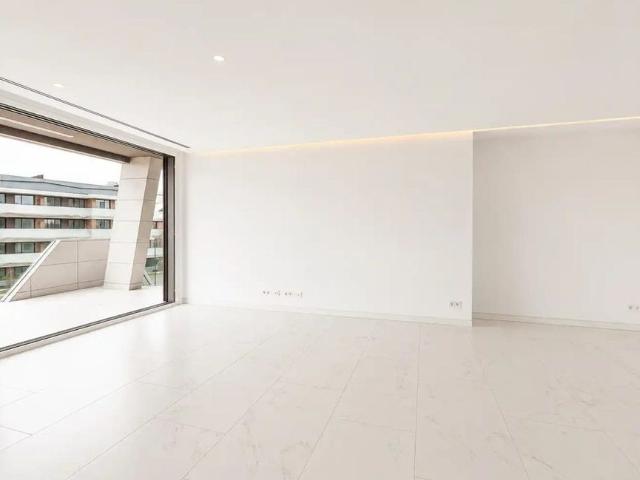 Pozuelo de Alarcón, Community of Madrid 28223