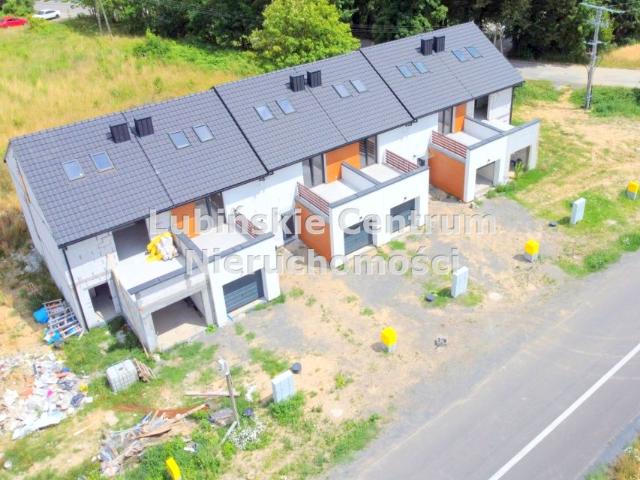 Poziomkowa 125,79 m², Obora