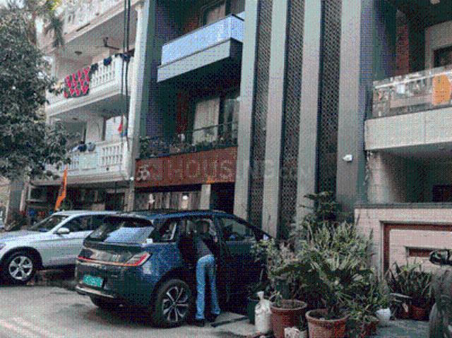 Sector 8 Rohini 3 BHK Apartment For Sale New Delhi
