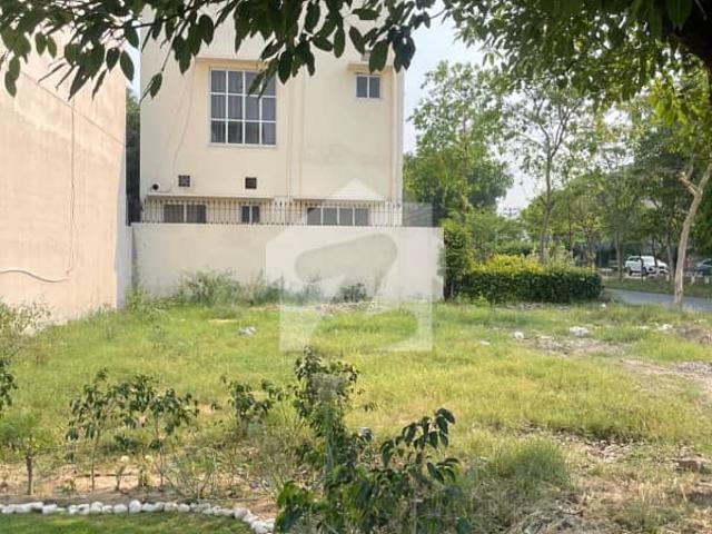 Plot No Block D 5 Marla Plot On Top Location of Phase 9 Town DHA Lahore For Urgent Sale